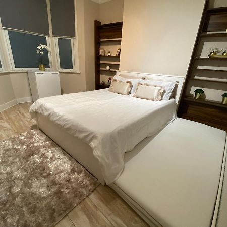 לונדון Private Rooms In Excellent Family House ,Zone 2 מראה חיצוני תמונה