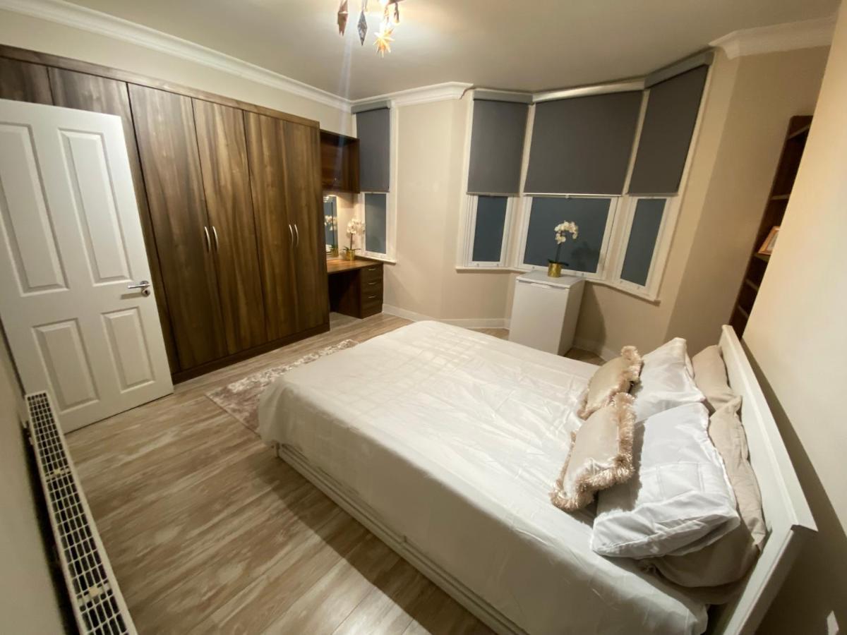 לונדון Private Rooms In Excellent Family House ,Zone 2 מראה חיצוני תמונה