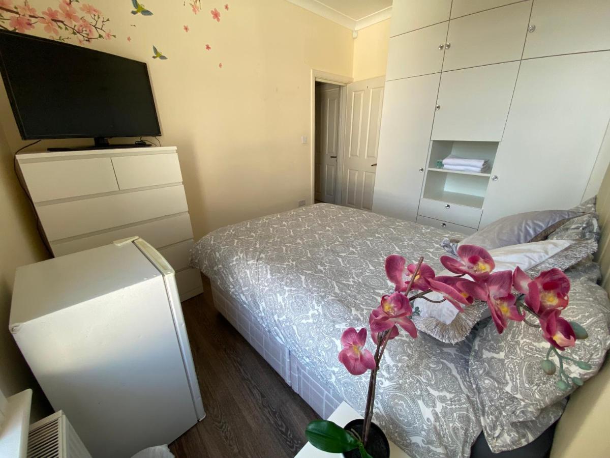 לונדון Private Rooms In Excellent Family House ,Zone 2 מראה חיצוני תמונה