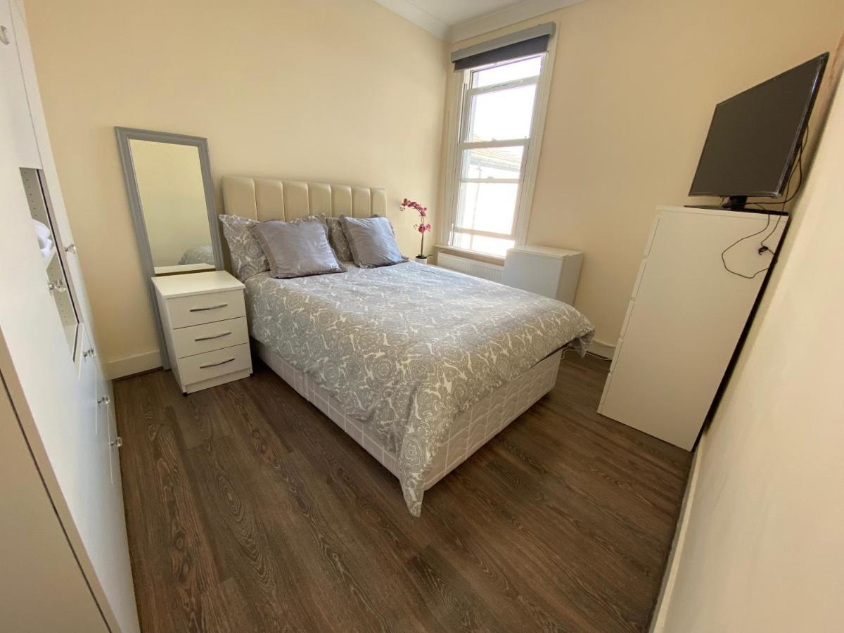 לונדון Private Rooms In Excellent Family House ,Zone 2 מראה חיצוני תמונה